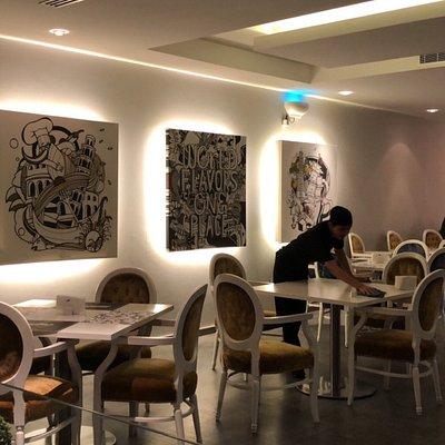 Bistro lounge