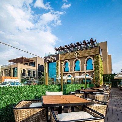 Farzi Cafe